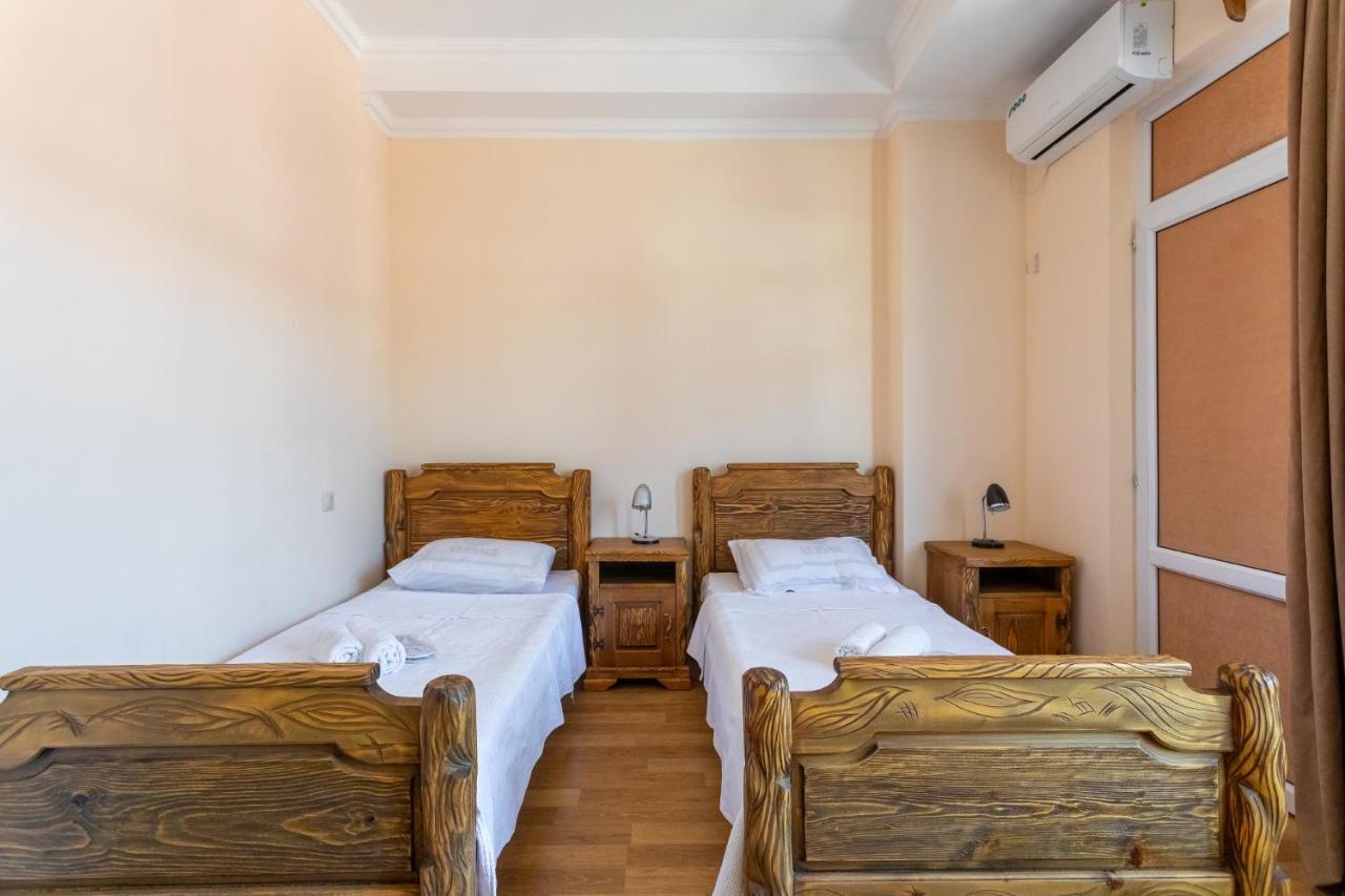 Hotel Phasis Kutaisi Eksteriør billede
