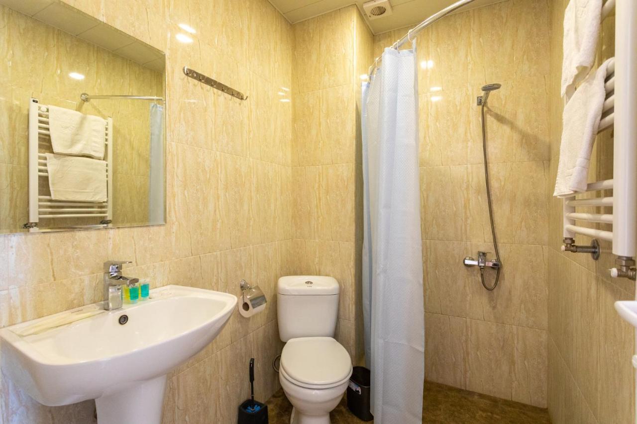 Hotel Phasis Kutaisi Eksteriør billede