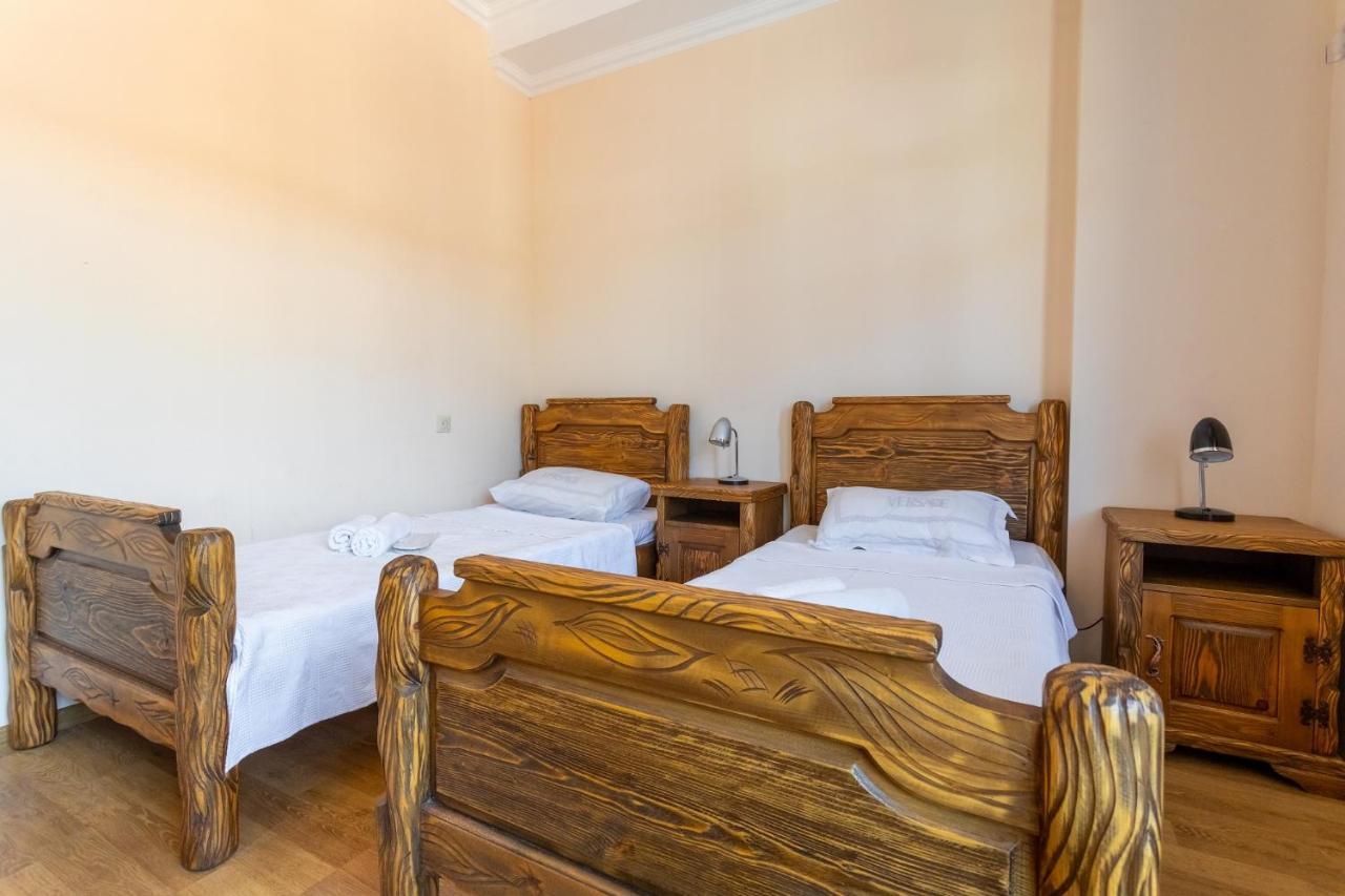 Hotel Phasis Kutaisi Eksteriør billede