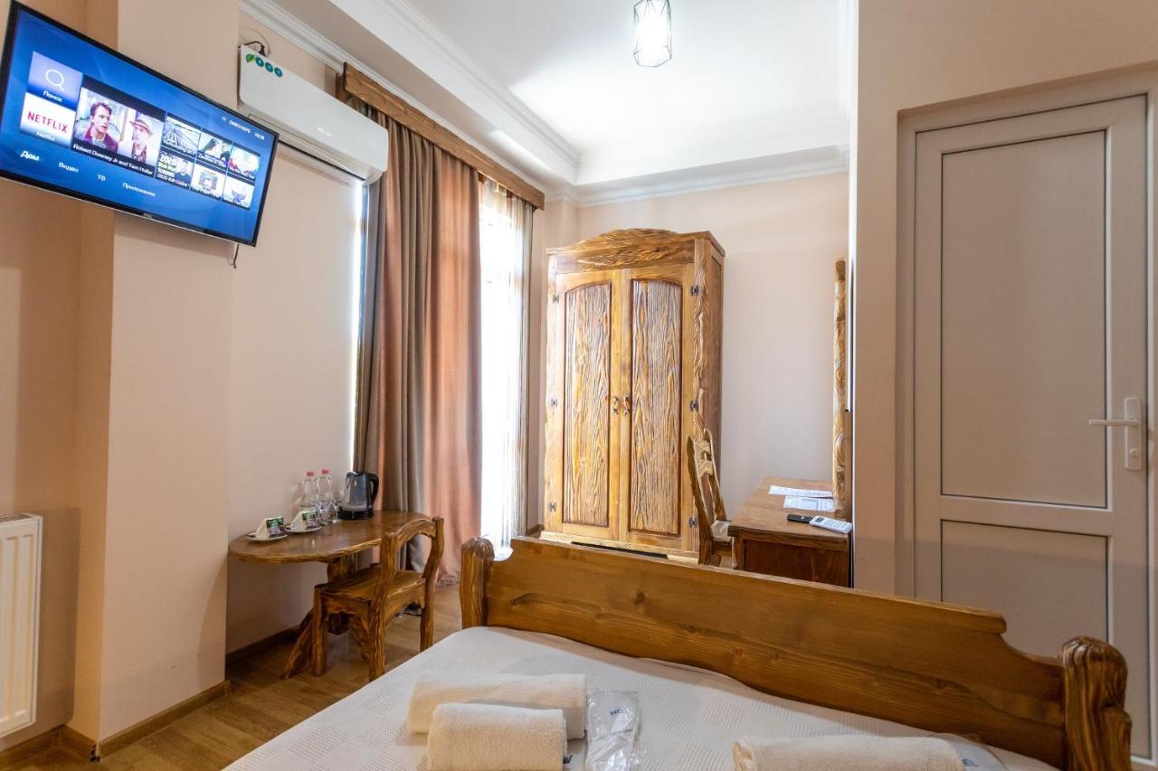 Hotel Phasis Kutaisi Eksteriør billede